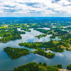 “两山”理念改变中国引领时代